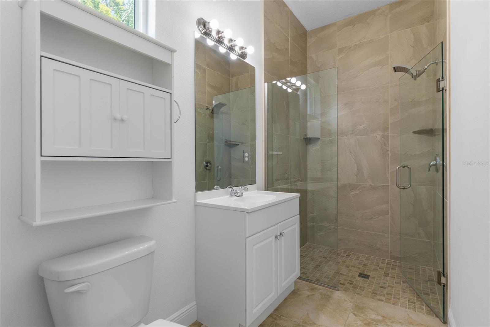 Image 30 of 57 For 46 Boxwood  