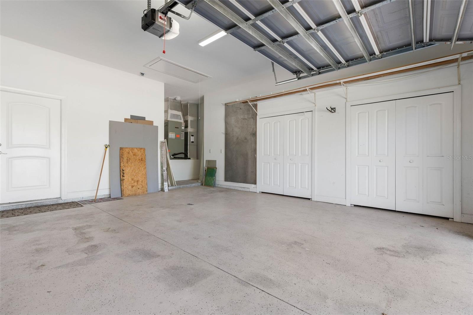 Image 37 of 57 For 46 Boxwood  