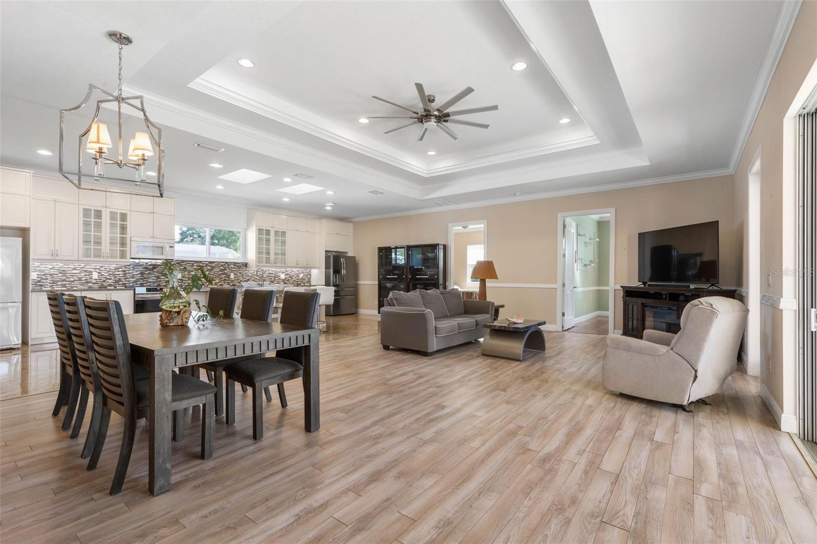 Image 5 of 57 For 46 Boxwood  