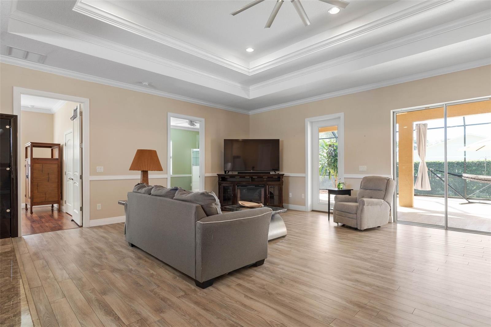 Image 7 of 57 For 46 Boxwood  