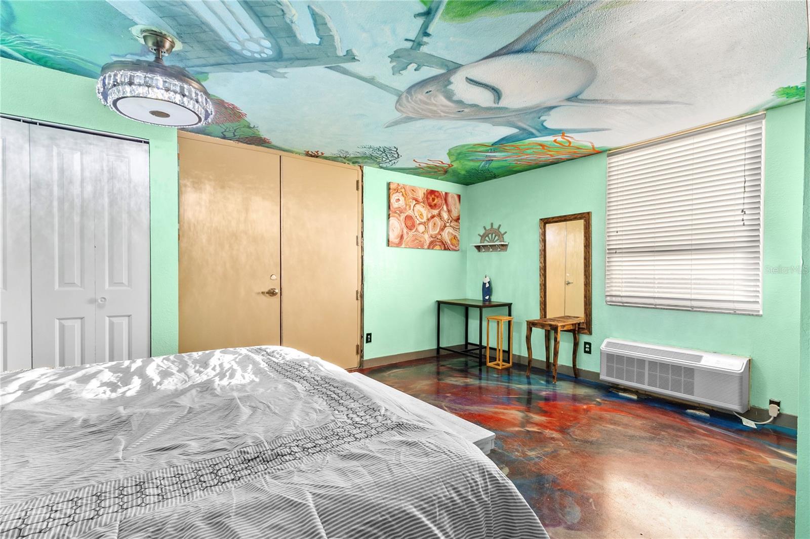 Image 6 of 21 For 701 Atlantic Avenue 821