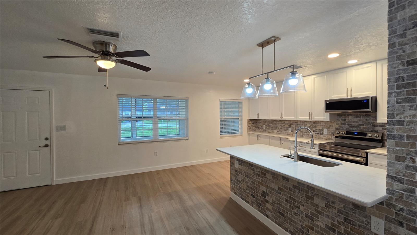 Image 3 of 11 For 640 Orange Avenue