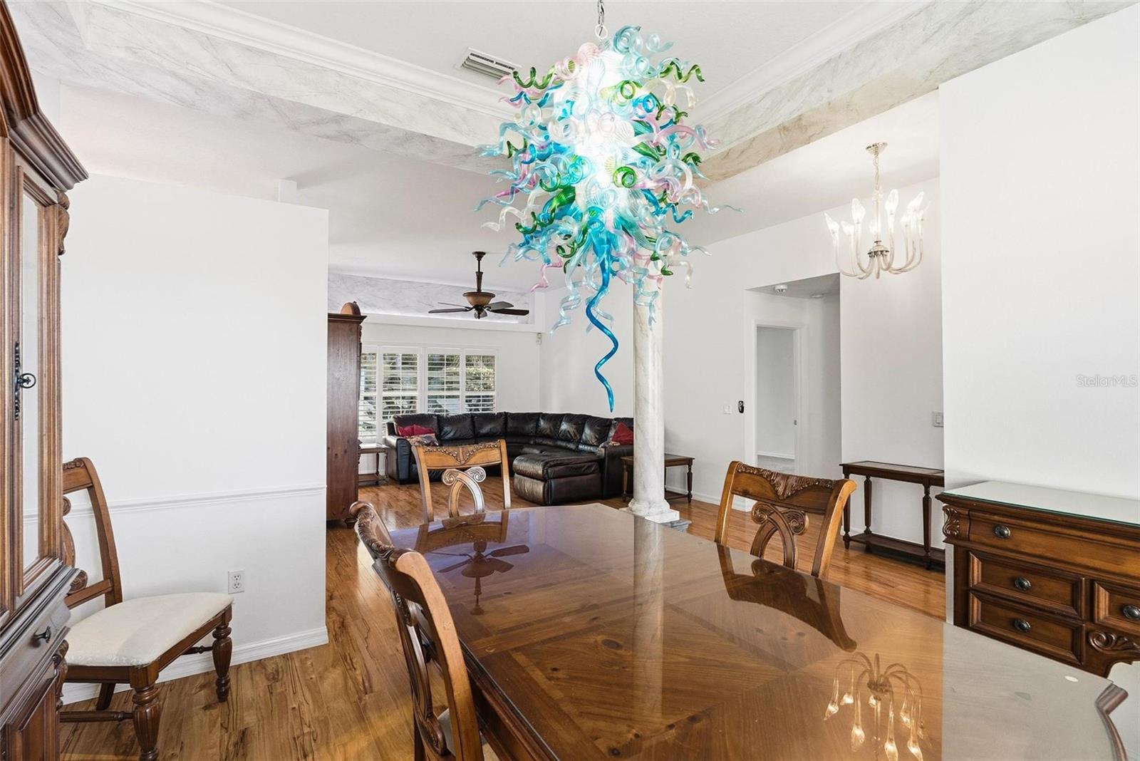 Image 11 of 93 For 646 Hand Avenue