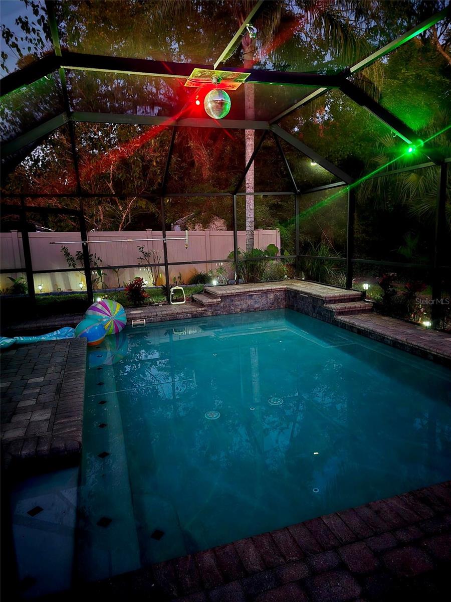 Image 3 of 93 For 646 Hand Avenue