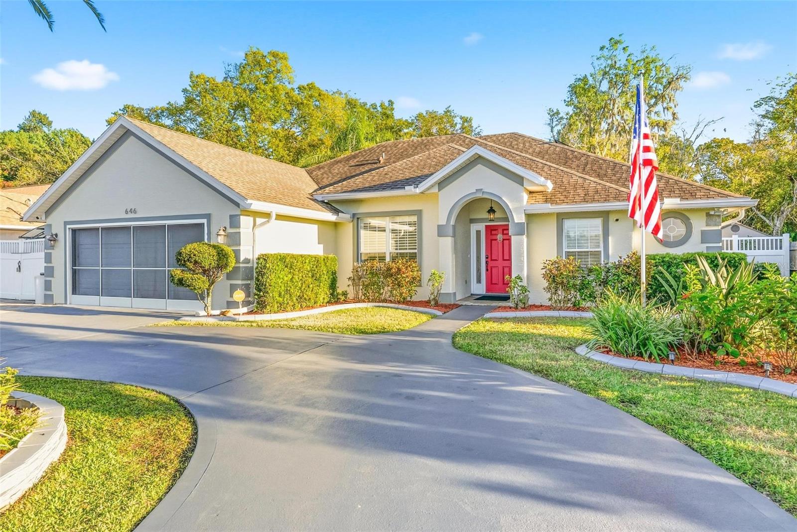 Image 4 of 93 For 646 Hand Avenue