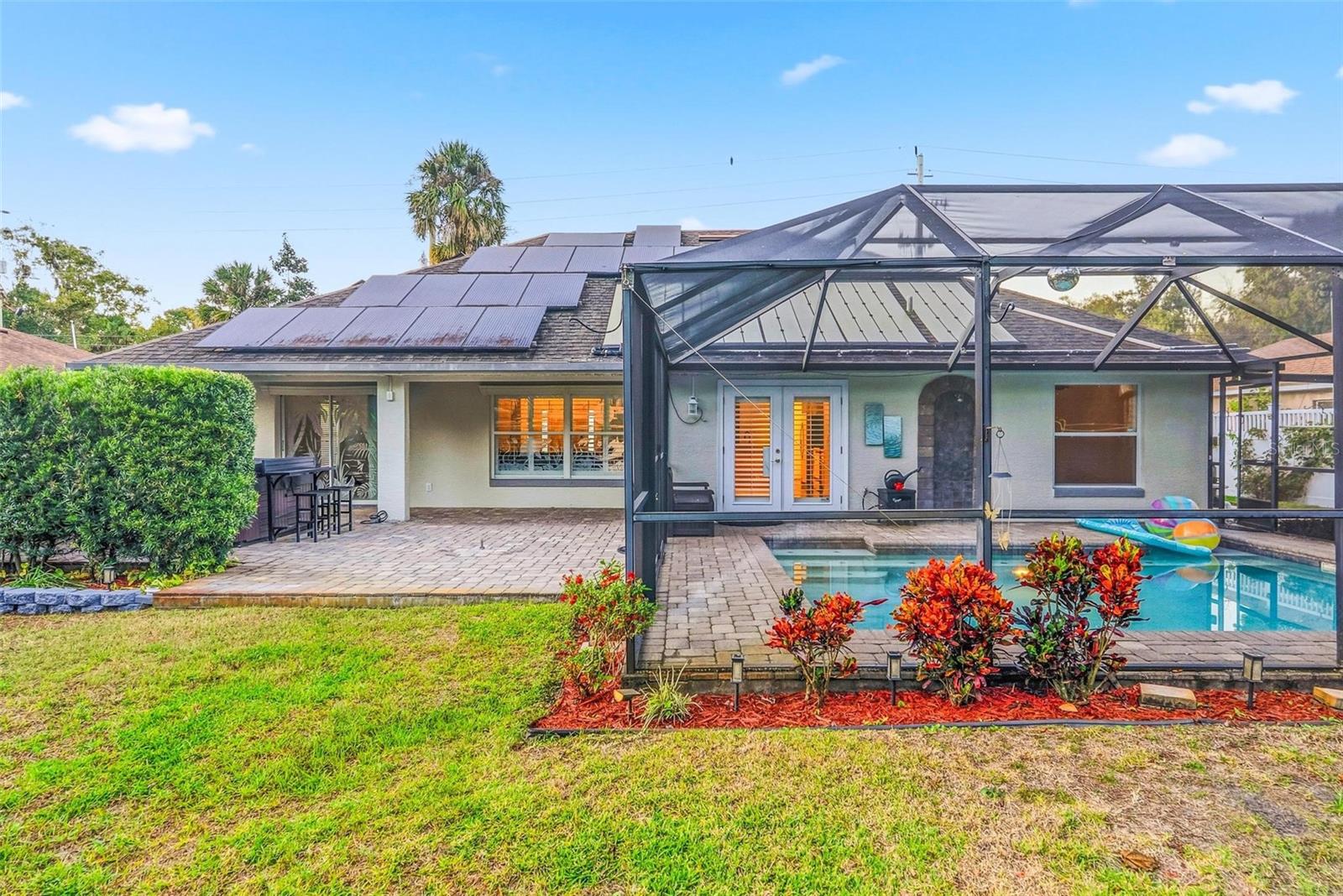 Image 49 of 93 For 646 Hand Avenue