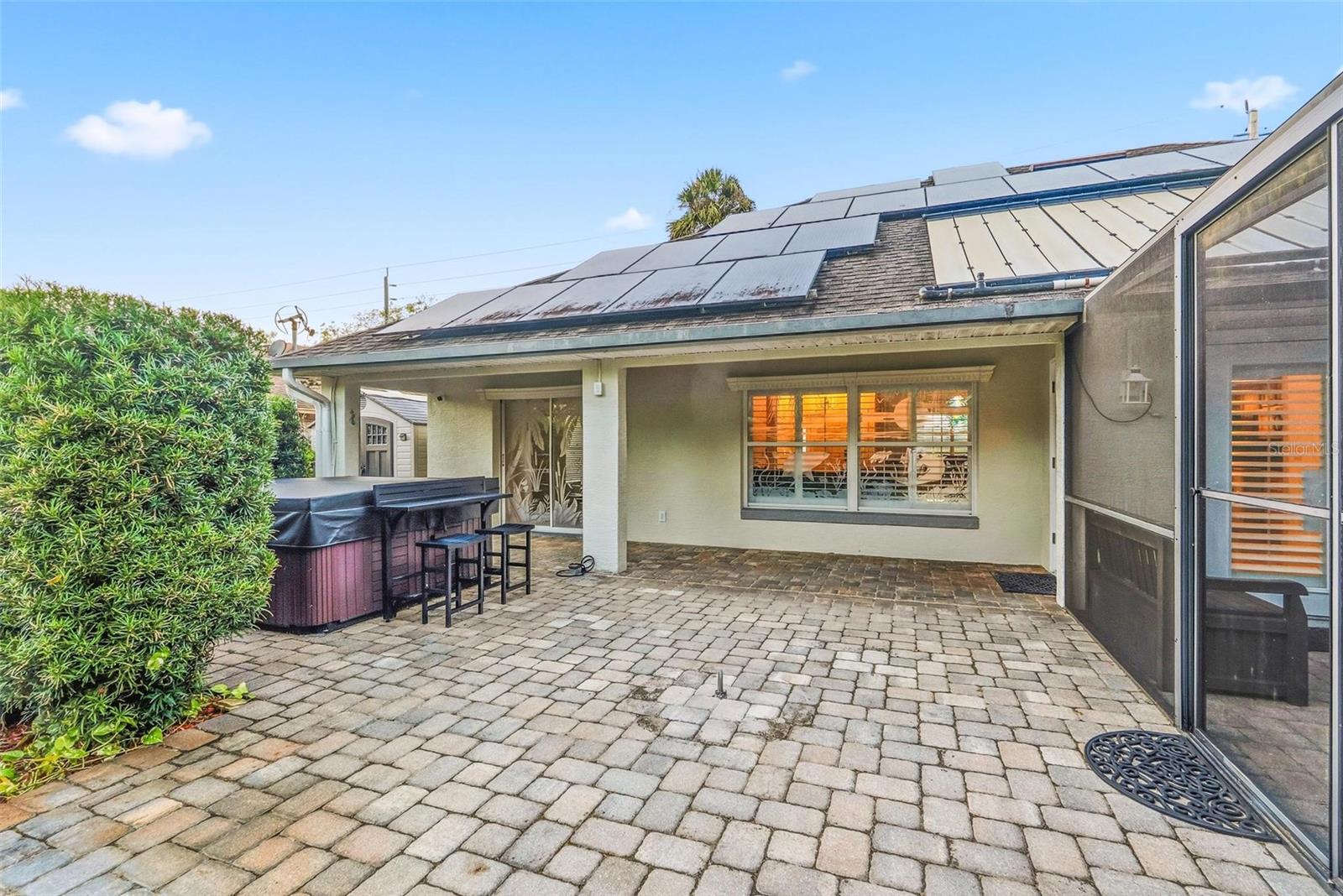 Image 52 of 93 For 646 Hand Avenue