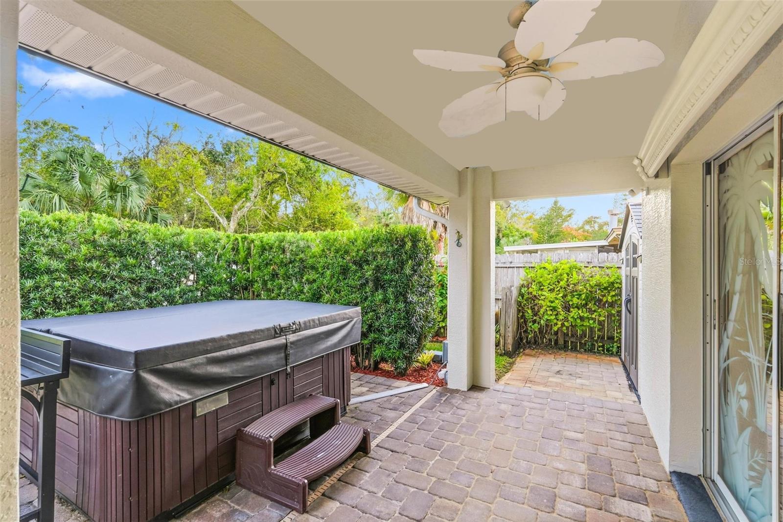 Image 54 of 93 For 646 Hand Avenue