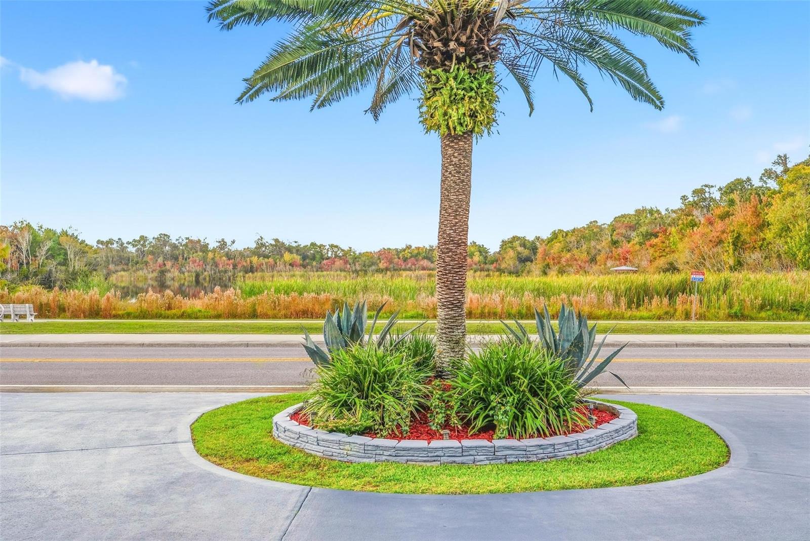 Image 60 of 93 For 646 Hand Avenue