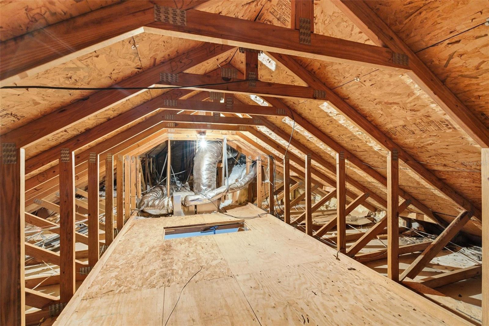 Image 63 of 93 For 646 Hand Avenue