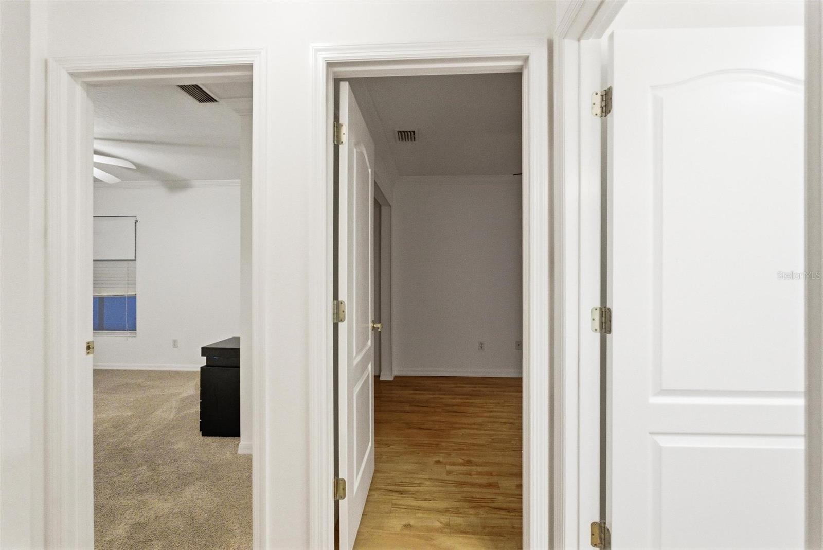 Image 64 of 93 For 646 Hand Avenue