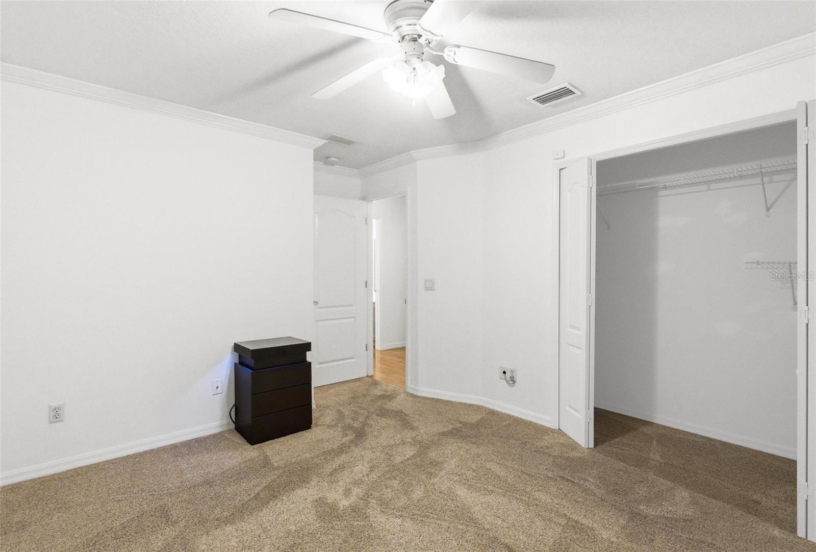 Image 71 of 93 For 646 Hand Avenue