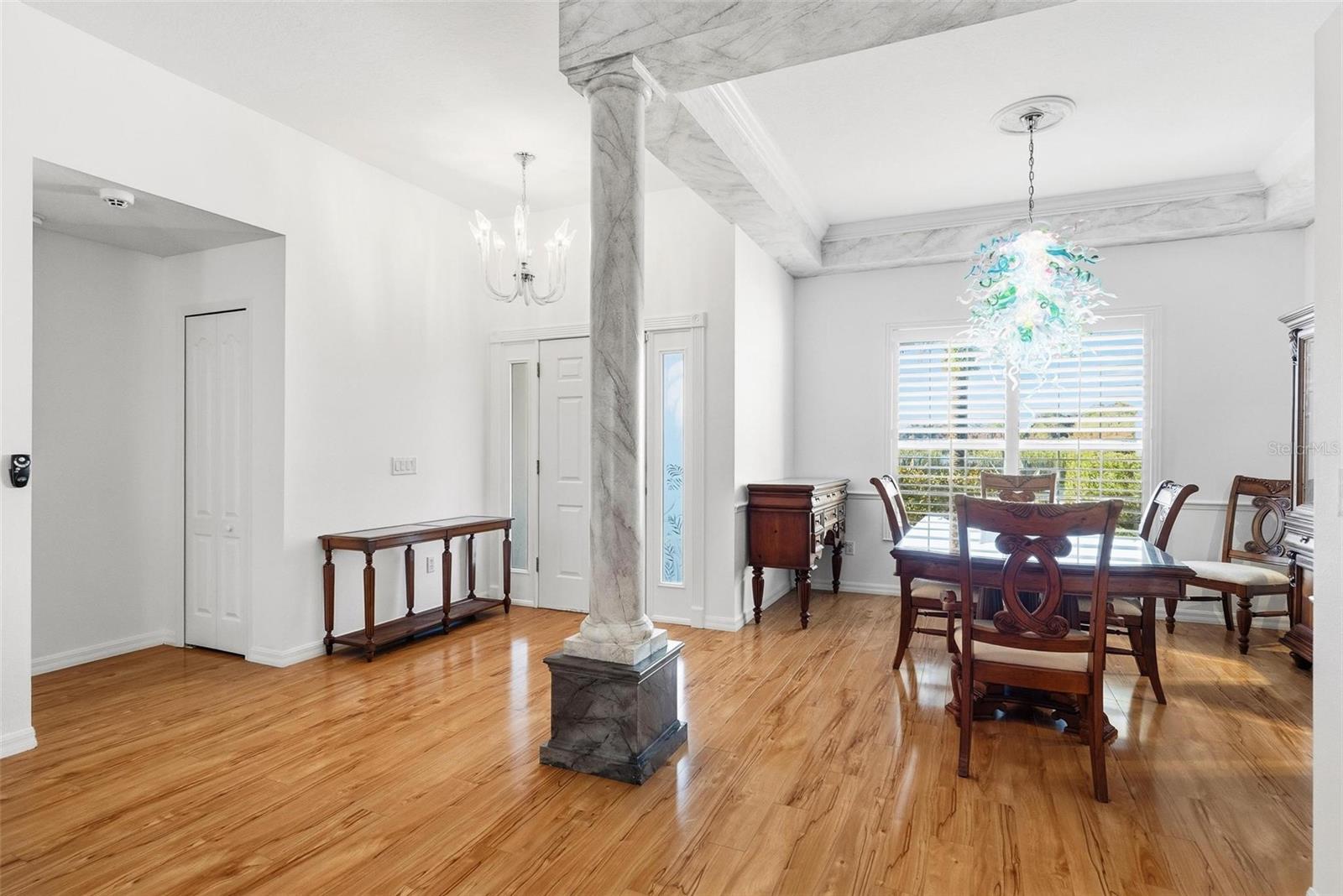 Image 9 of 93 For 646 Hand Avenue