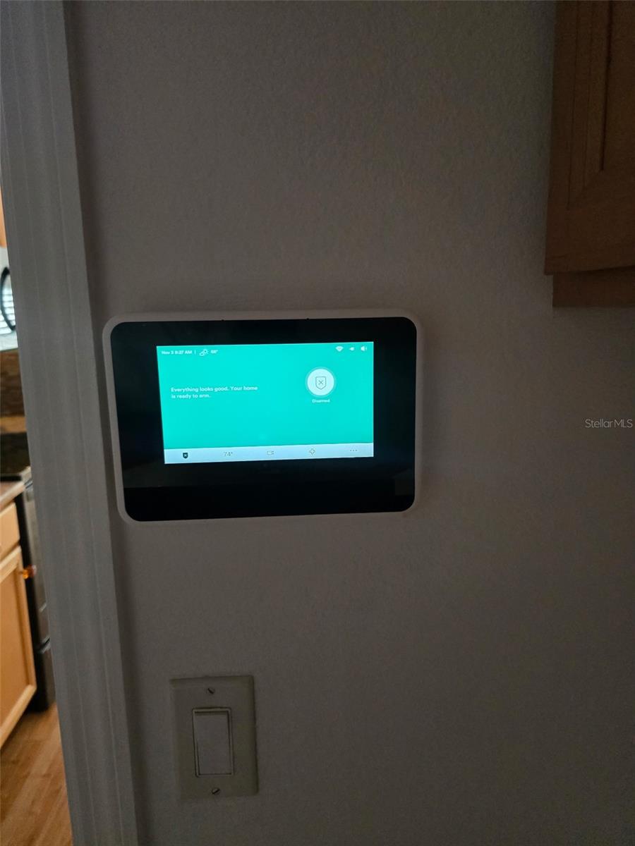 Image 92 of 93 For 646 Hand Avenue