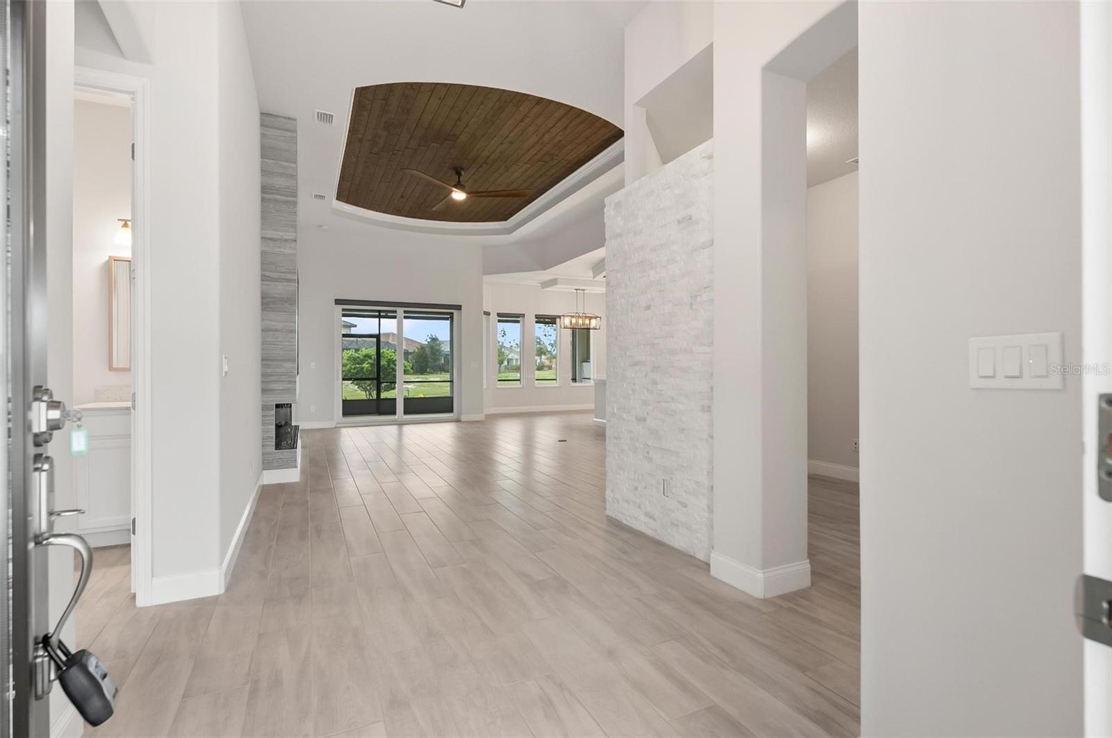 Image 10 of 69 For 128 Del Palma Drive