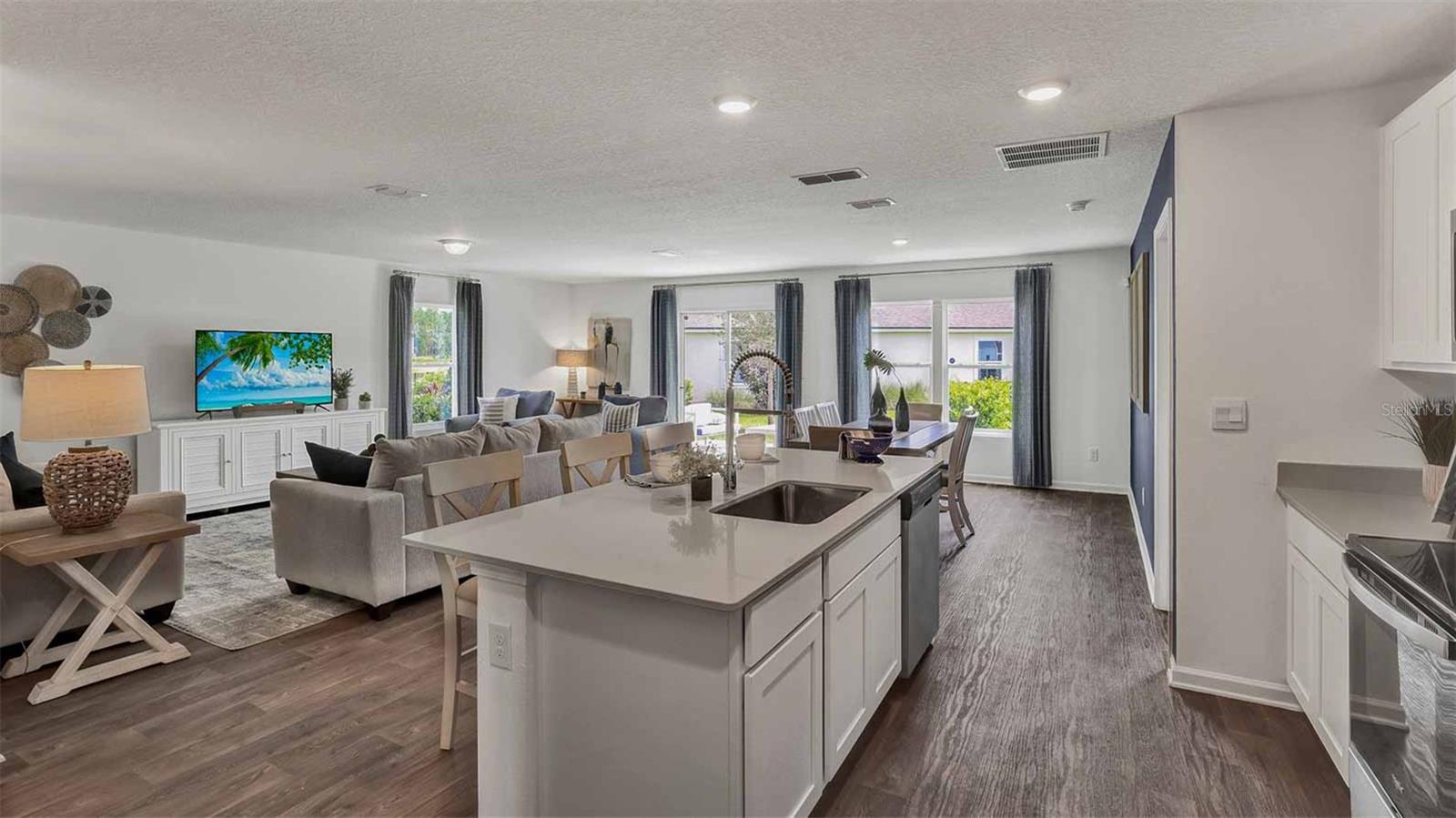 Image 5 of 58 For 55 Nervion Way