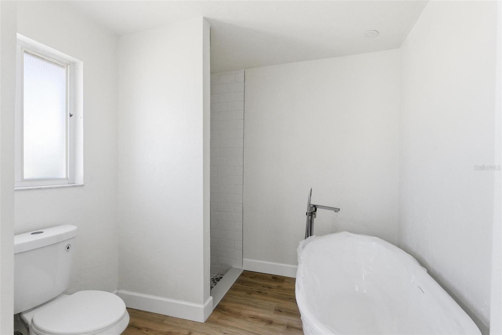 Image 28 of 73 For 33 Sea Harbor