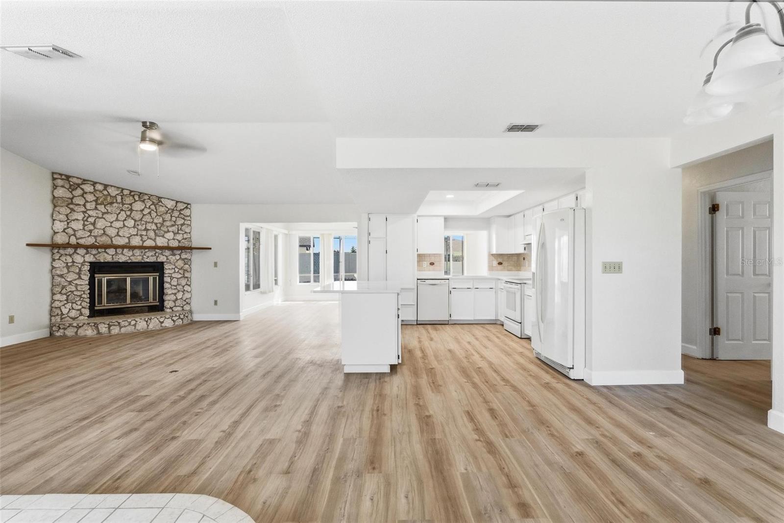 Image 34 of 73 For 33 Sea Harbor