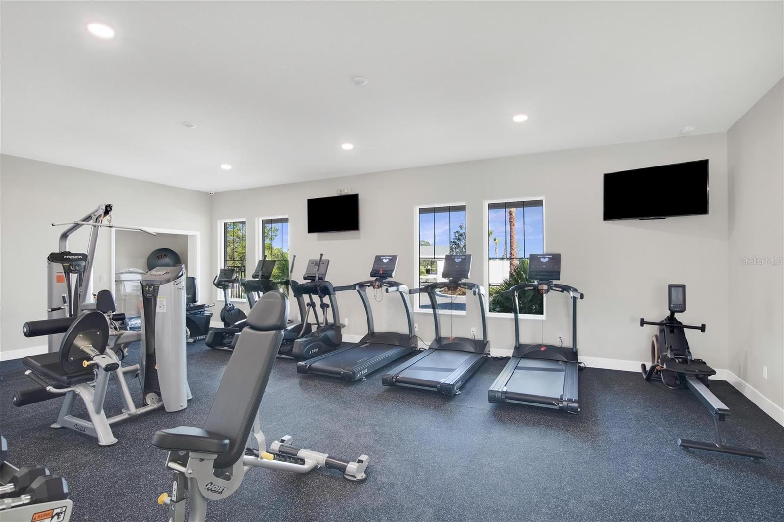 Image 16 of 18 For 976 Megano Boulevard