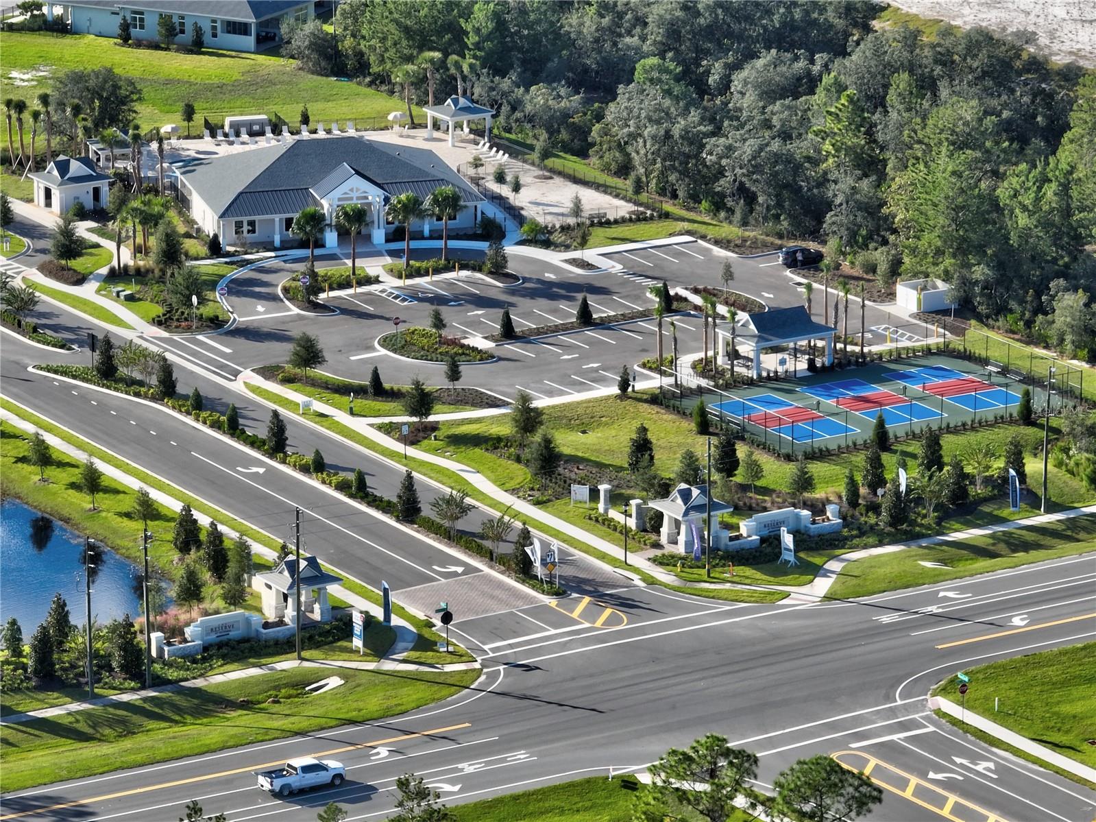 Image 5 of 18 For 976 Megano Boulevard