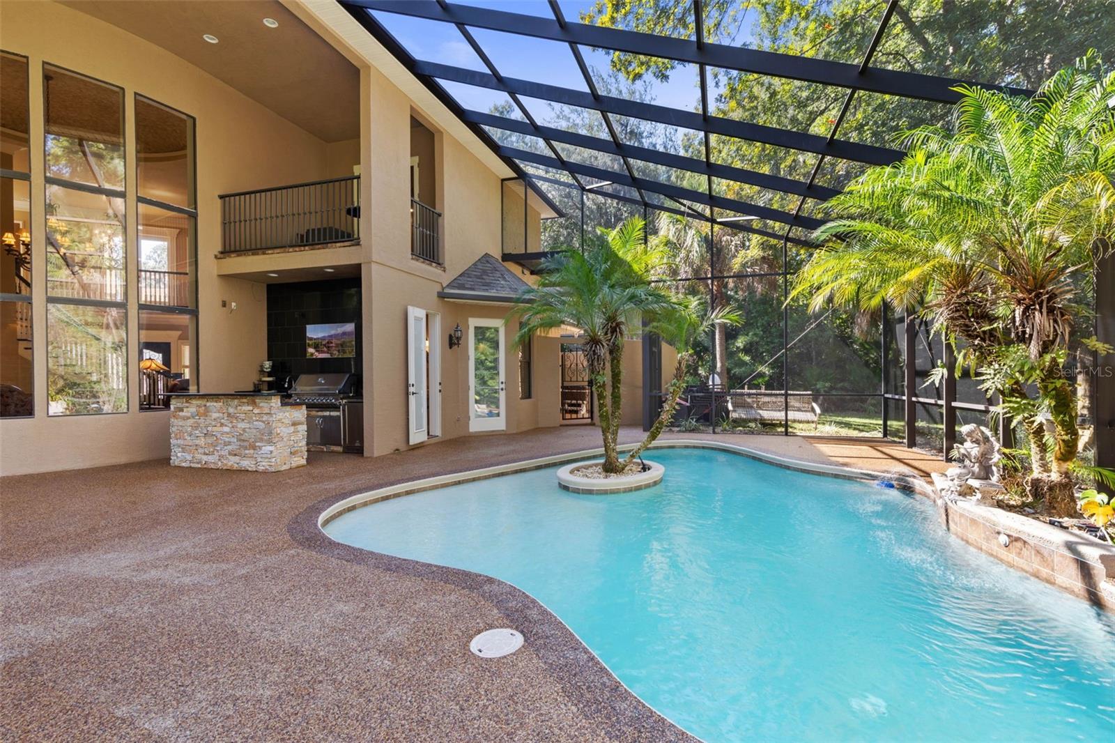 Image 25 of 82 For 40 Whitehall Court