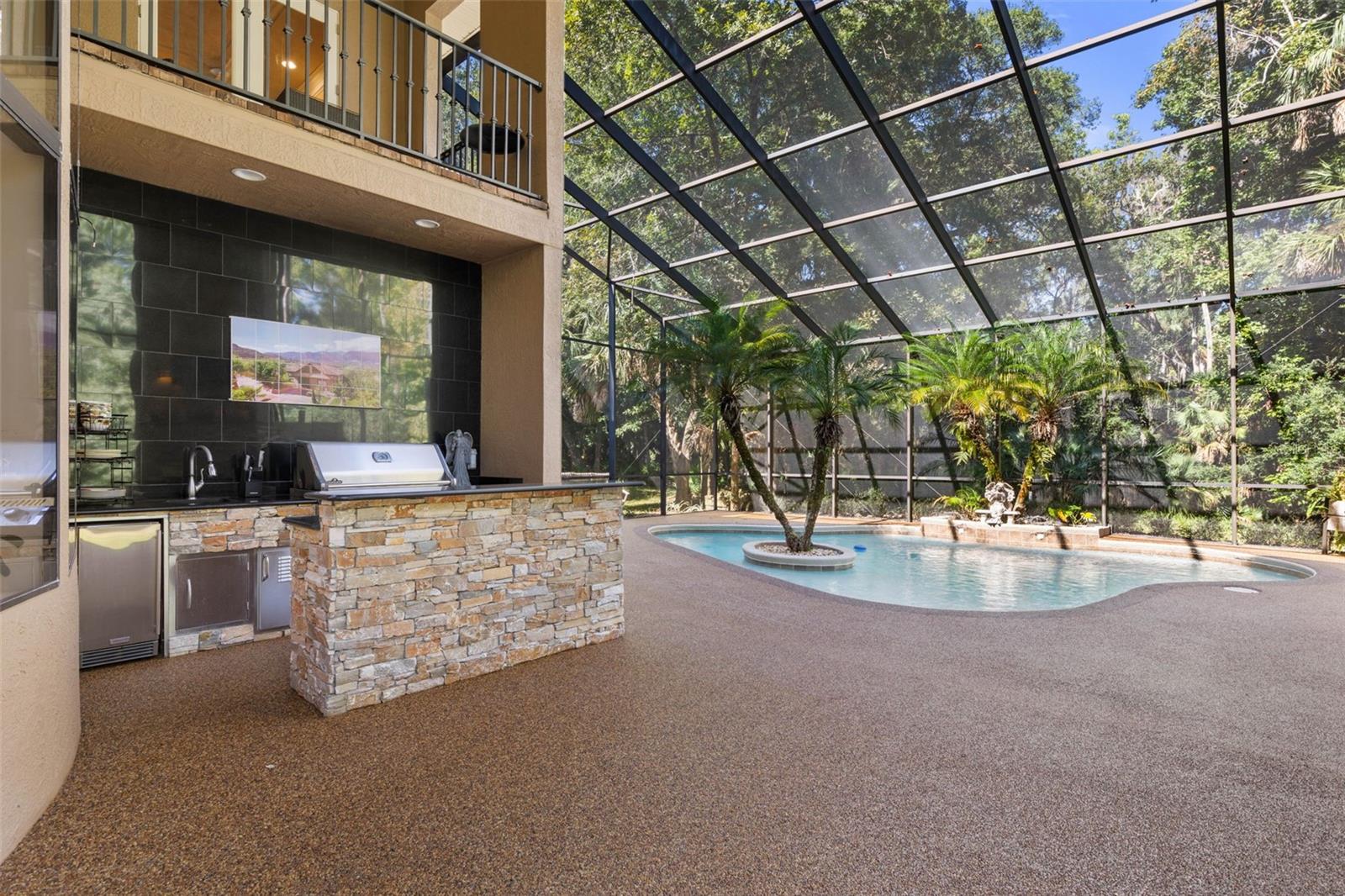 Image 3 of 82 For 40 Whitehall Court