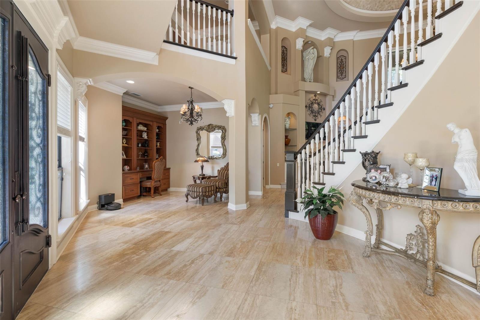 Image 31 of 82 For 40 Whitehall Court