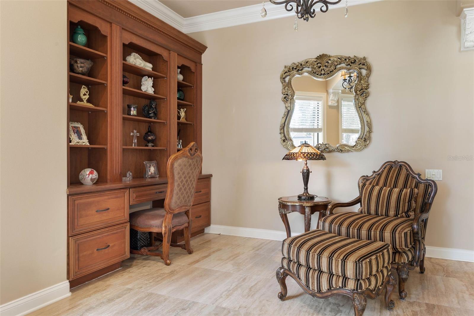 Image 32 of 82 For 40 Whitehall Court