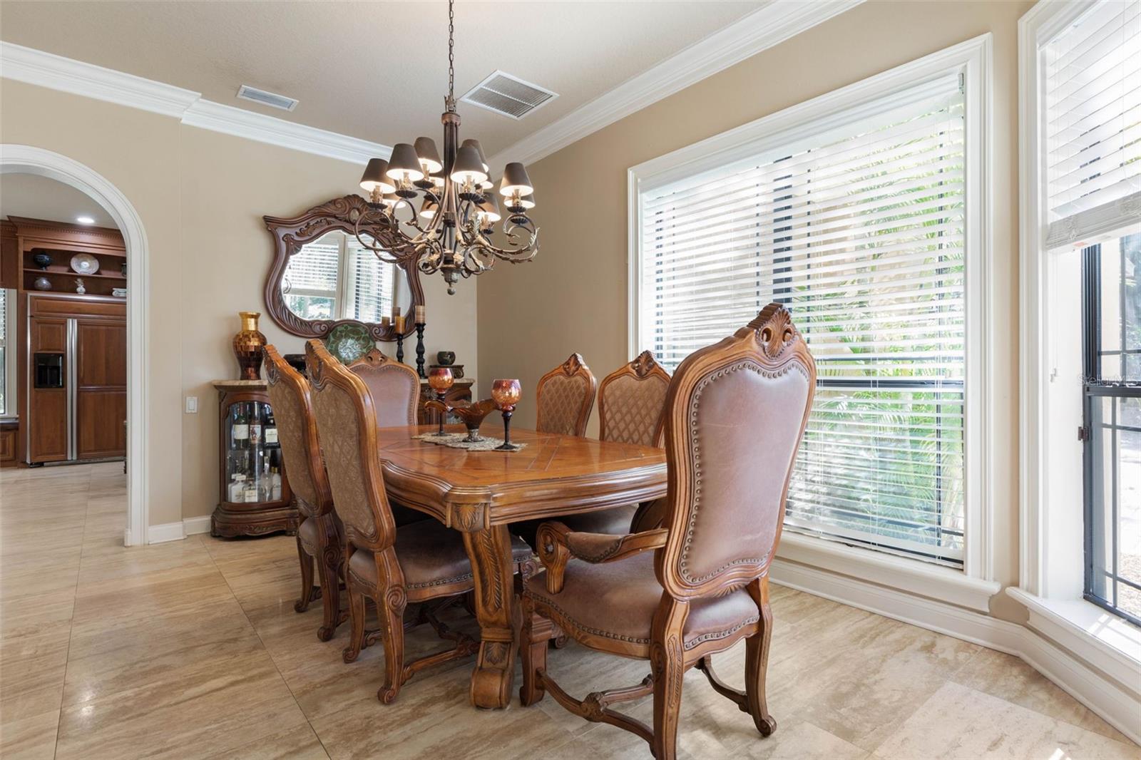 Image 34 of 82 For 40 Whitehall Court