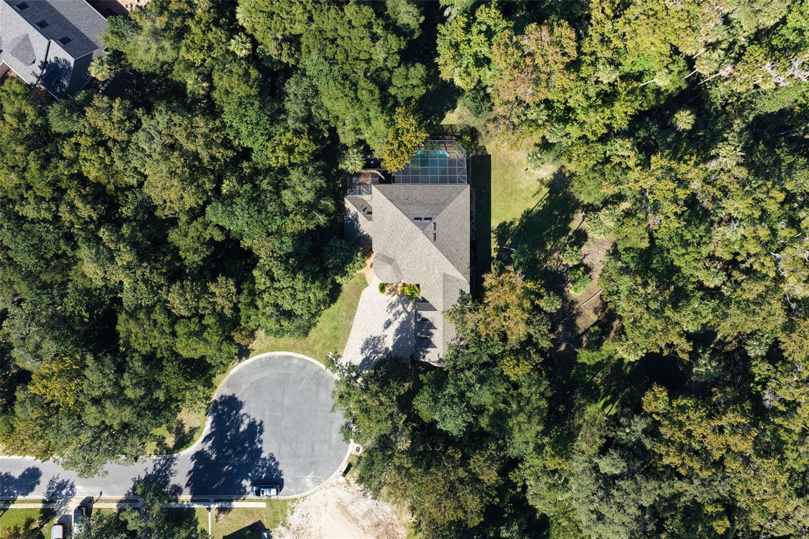 Image 4 of 82 For 40 Whitehall Court