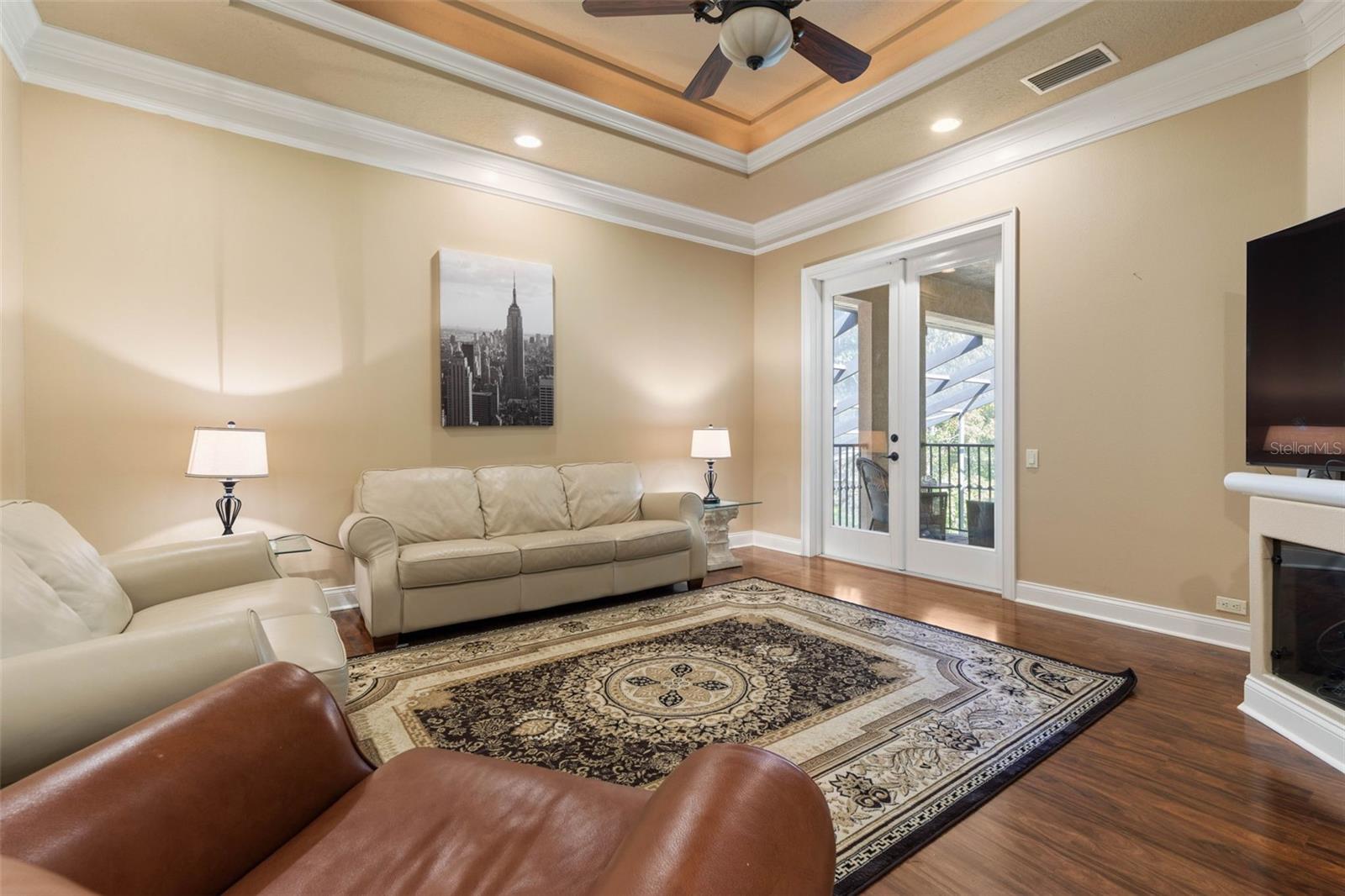 Image 45 of 82 For 40 Whitehall Court