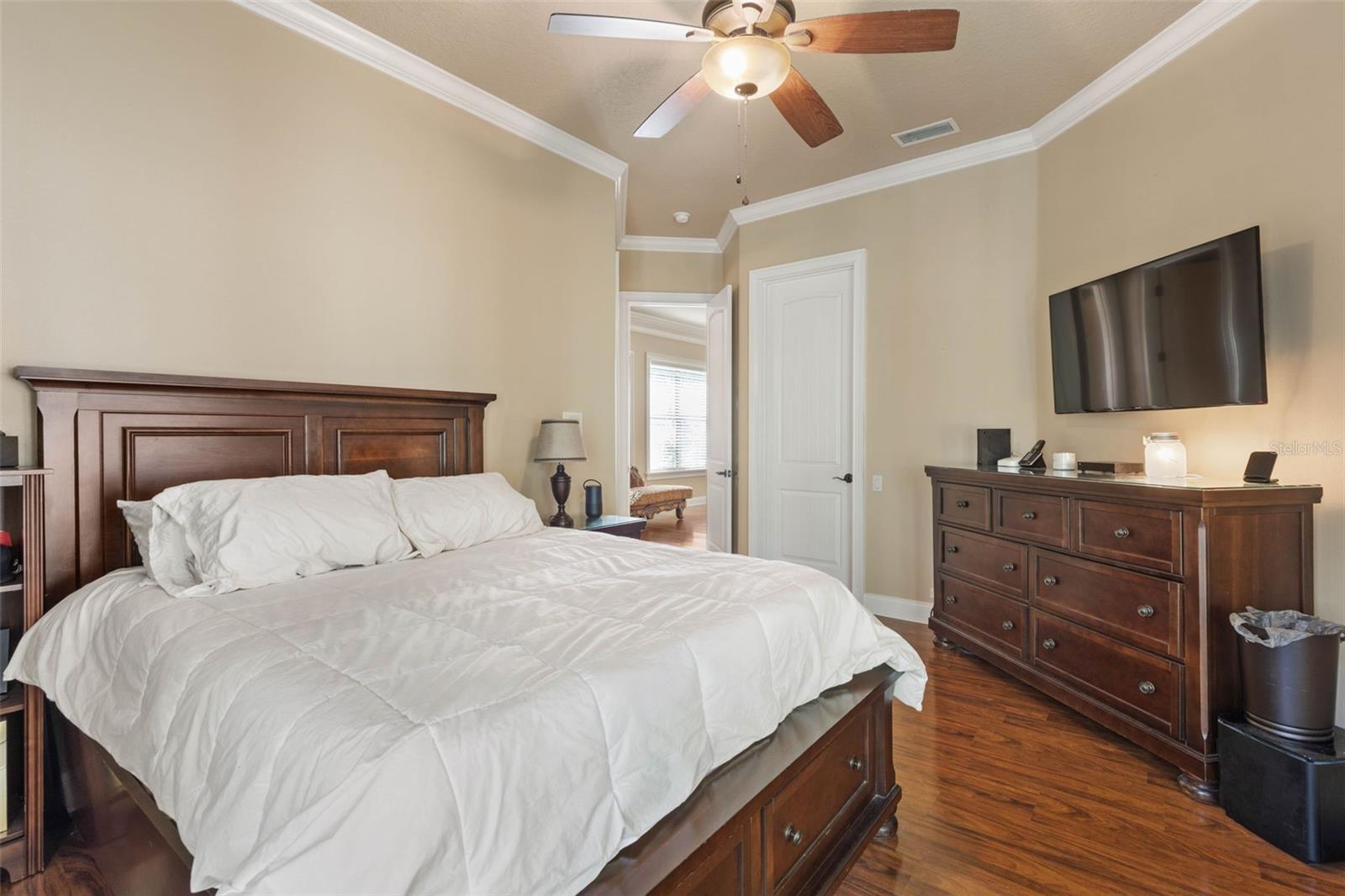 Image 49 of 82 For 40 Whitehall Court