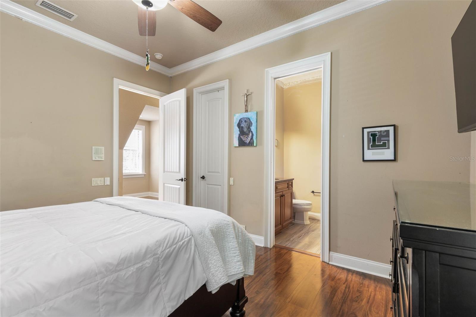 Image 56 of 82 For 40 Whitehall Court