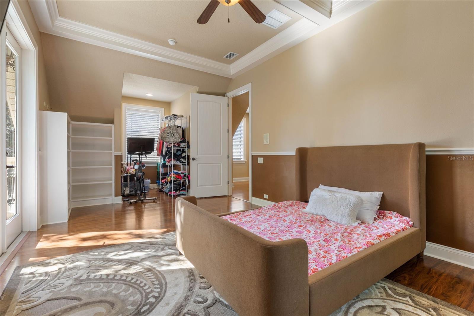 Image 59 of 82 For 40 Whitehall Court