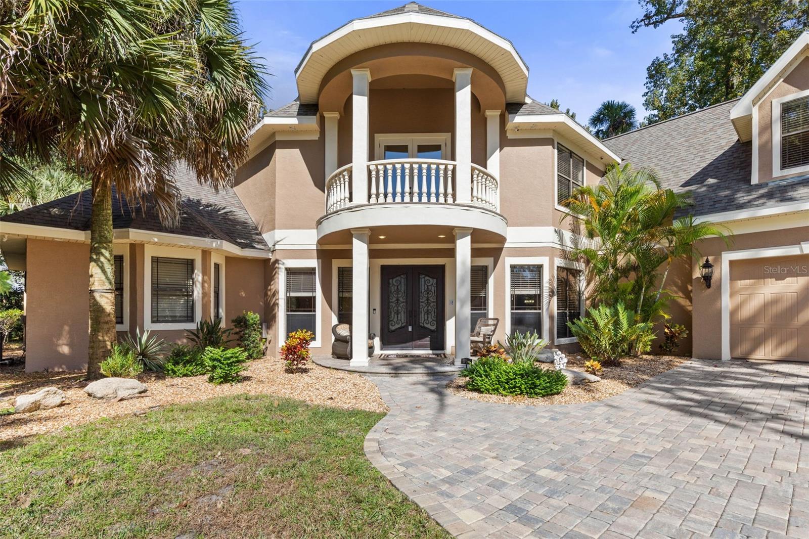 Image 7 of 82 For 40 Whitehall Court