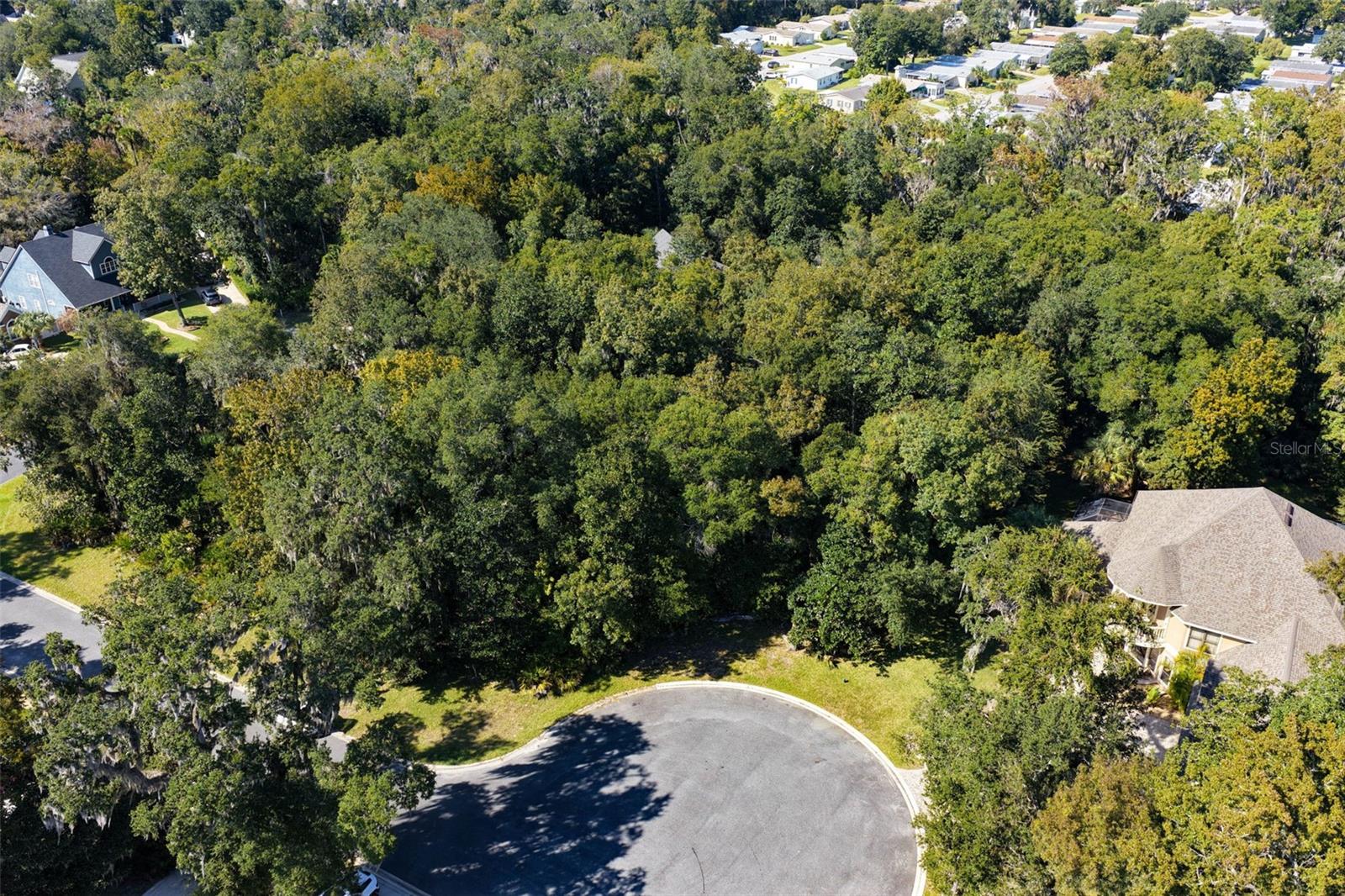 Image 77 of 82 For 40 Whitehall Court