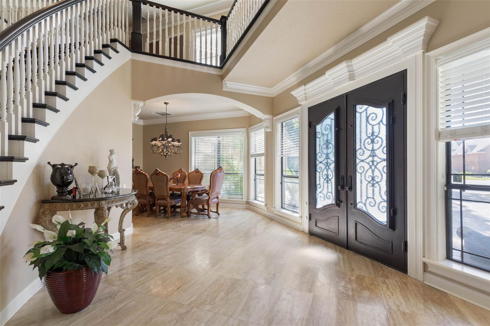 Image 9 of 82 For 40 Whitehall Court