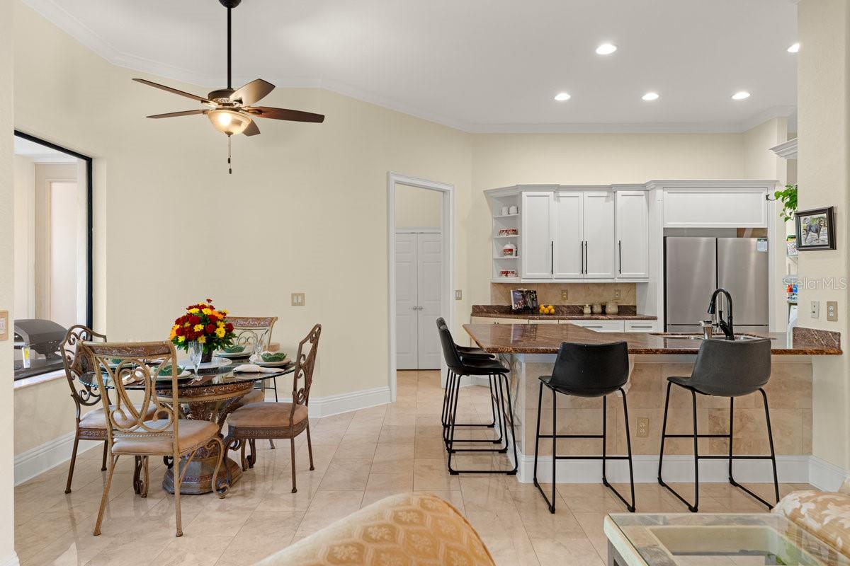 Image 12 of 78 For 19 Front Street