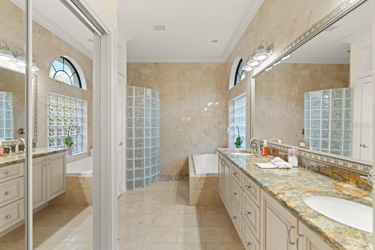 Image 32 of 78 For 19 Front Street