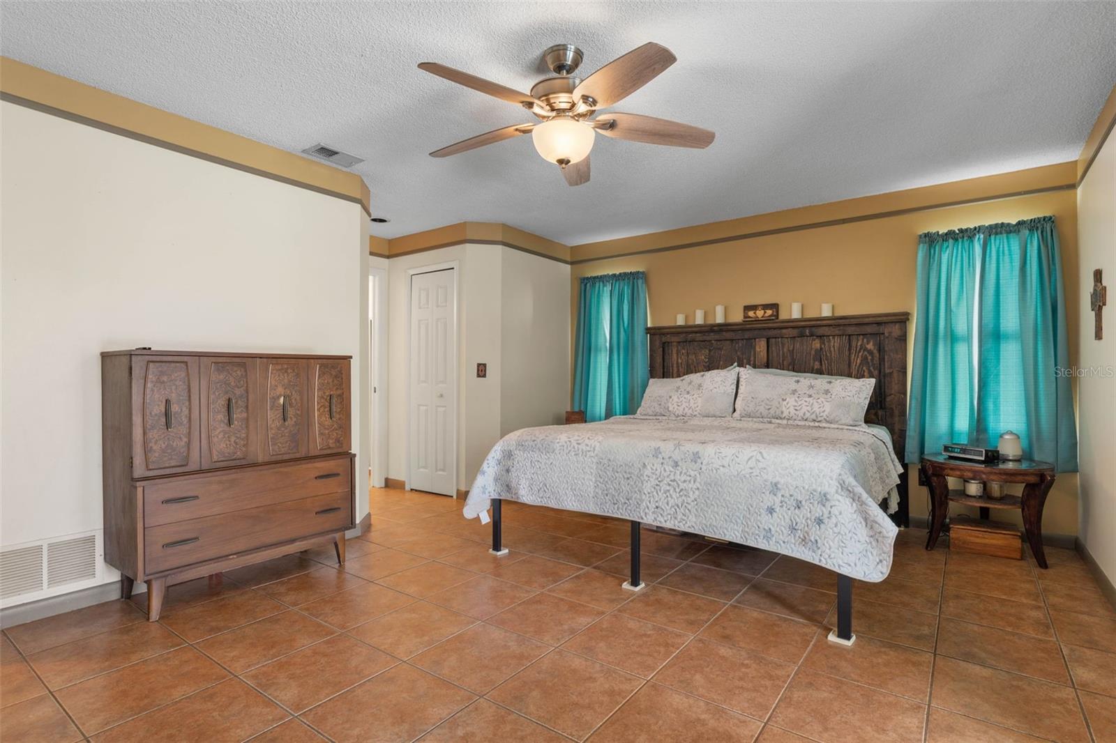 Image 15 of 32 For 11 Flat Rock Lane