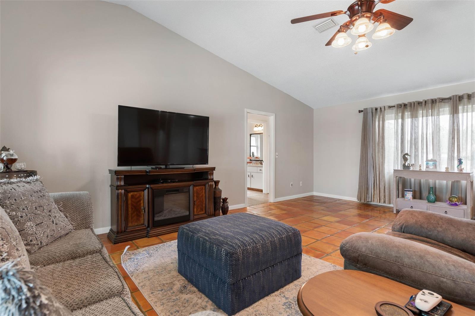 Image 6 of 32 For 11 Flat Rock Lane