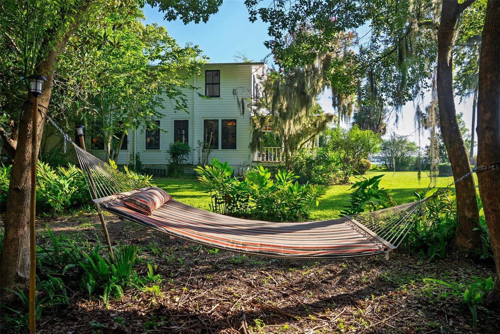 Image 21 of 100 For 266 Drayton Island Road