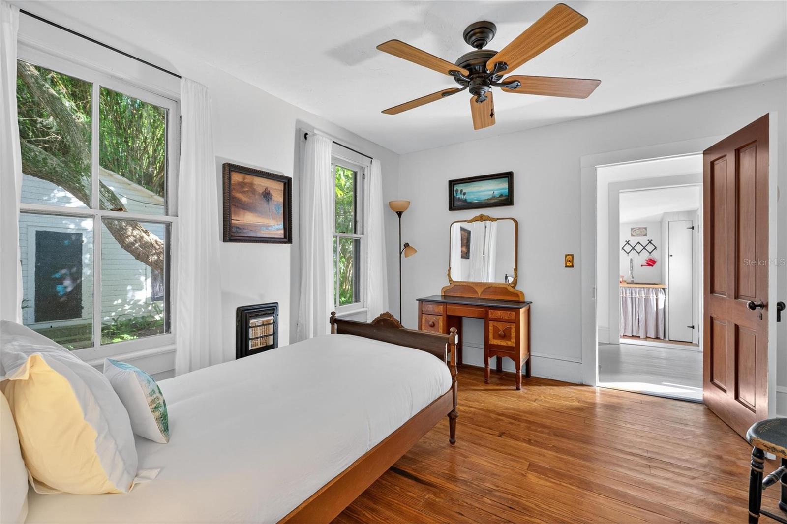 Image 55 of 100 For 266 Drayton Island Road