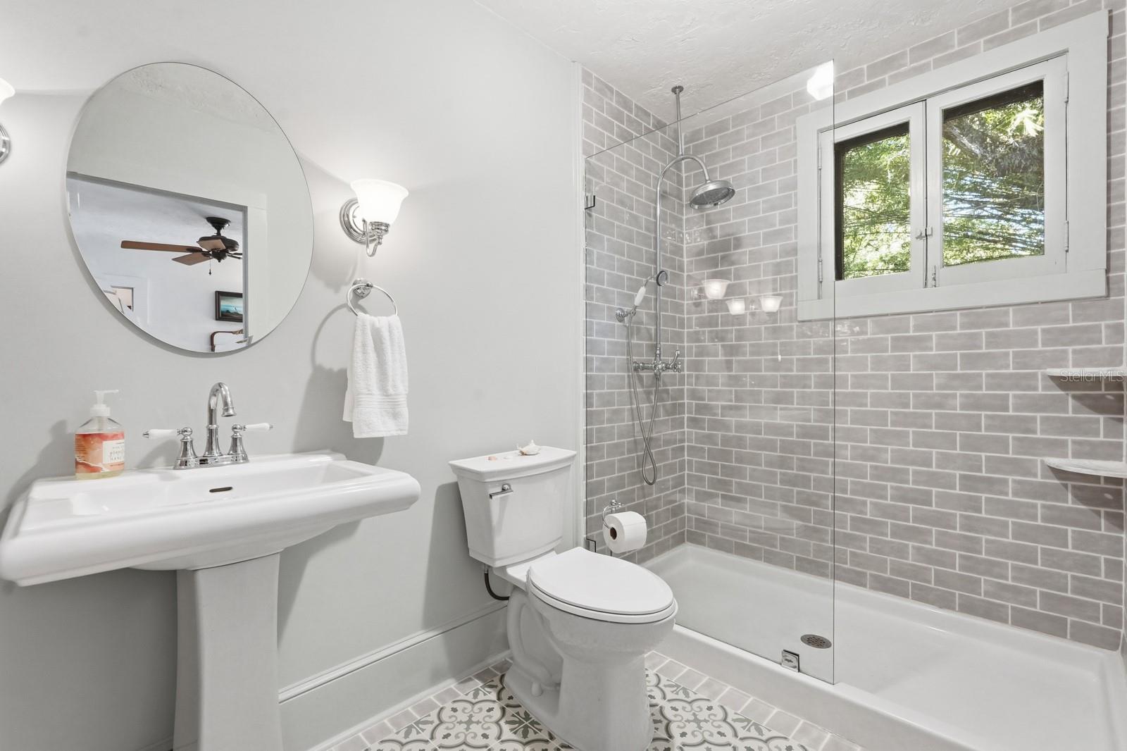 Image 58 of 100 For 266 Drayton Island Road