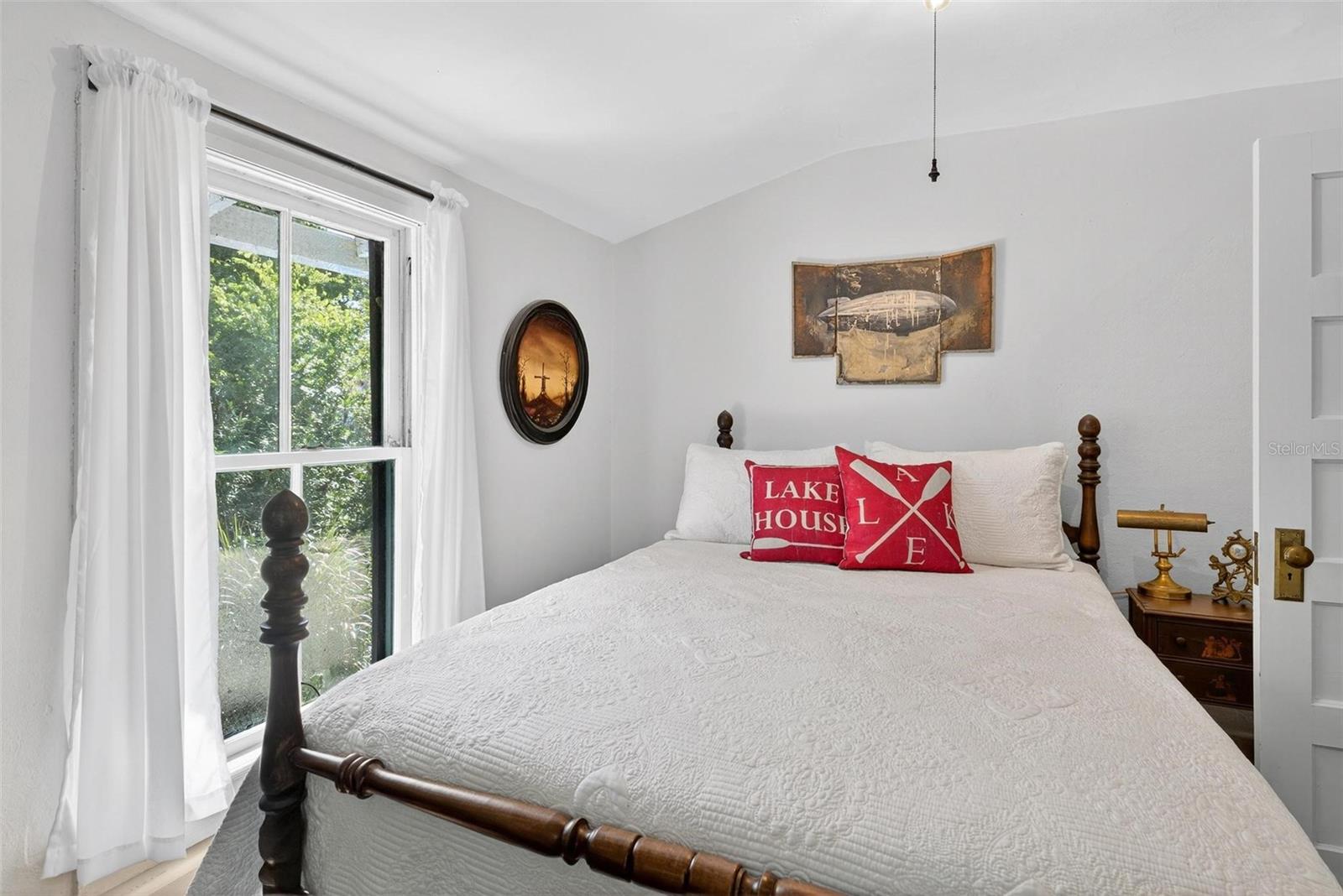 Image 61 of 100 For 266 Drayton Island Road