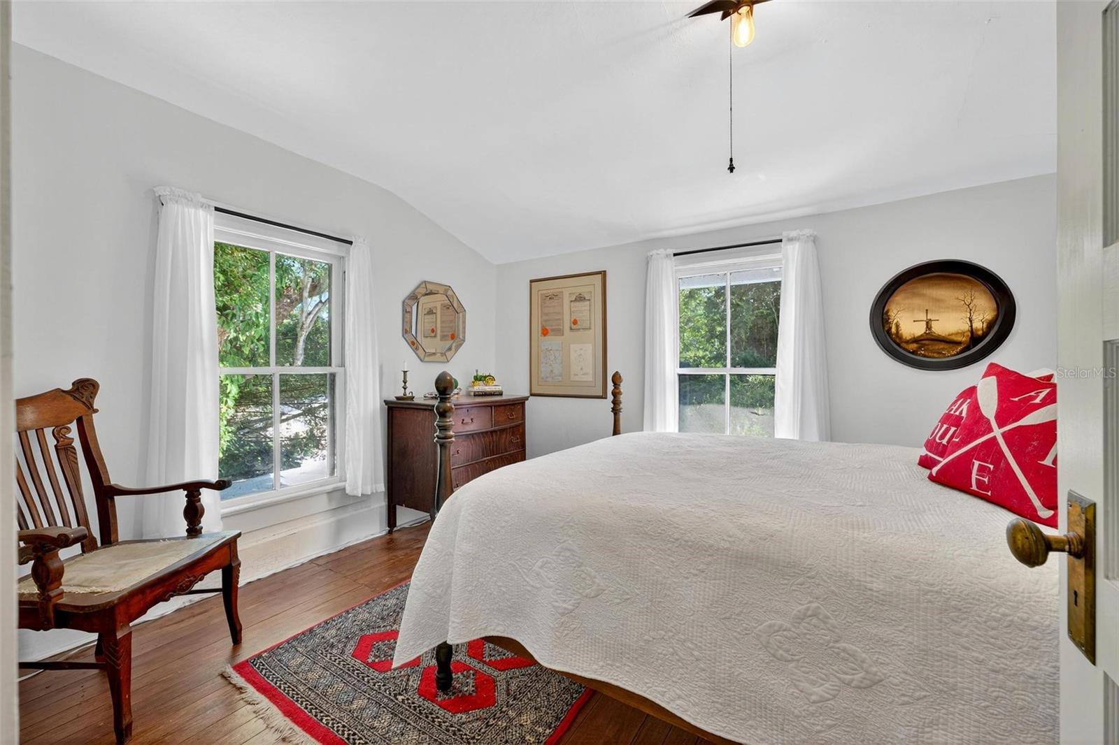 Image 62 of 100 For 266 Drayton Island Road