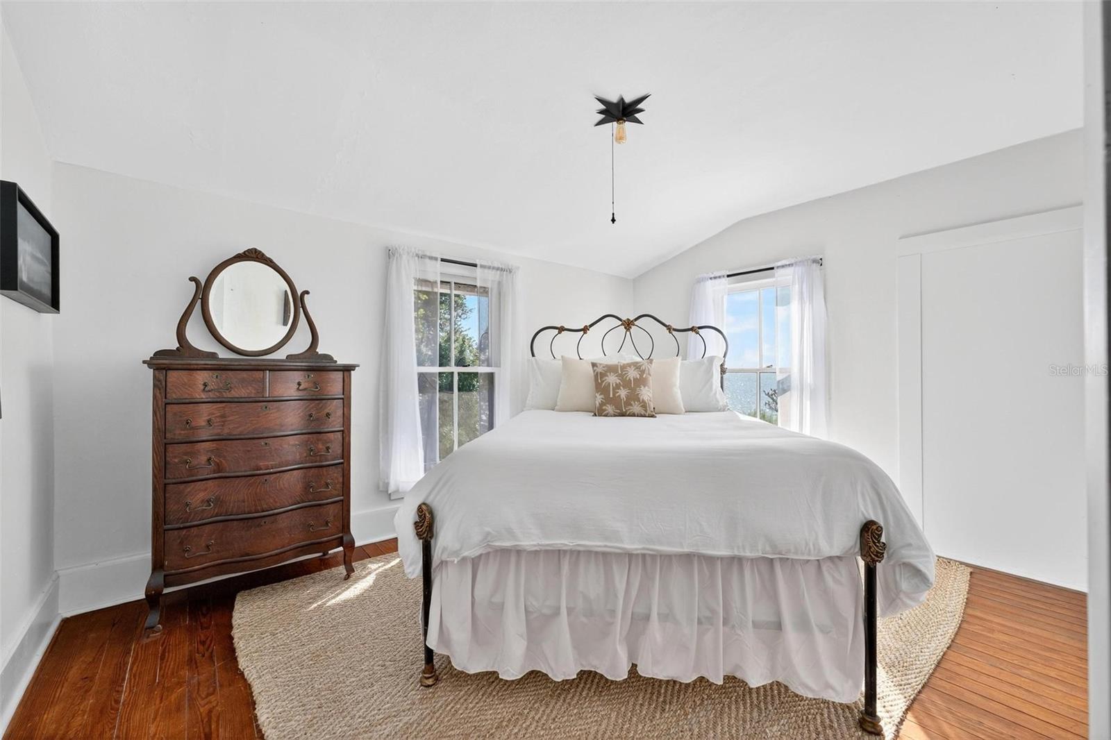 Image 65 of 100 For 266 Drayton Island Road