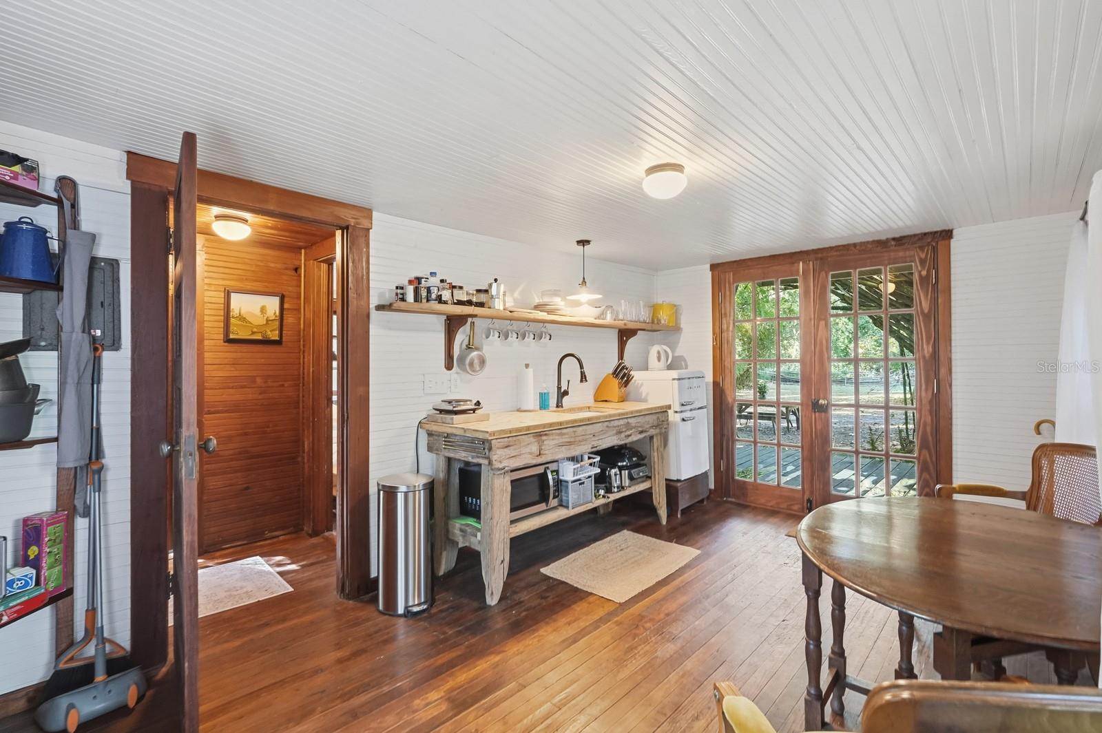 Image 82 of 100 For 266 Drayton Island Road