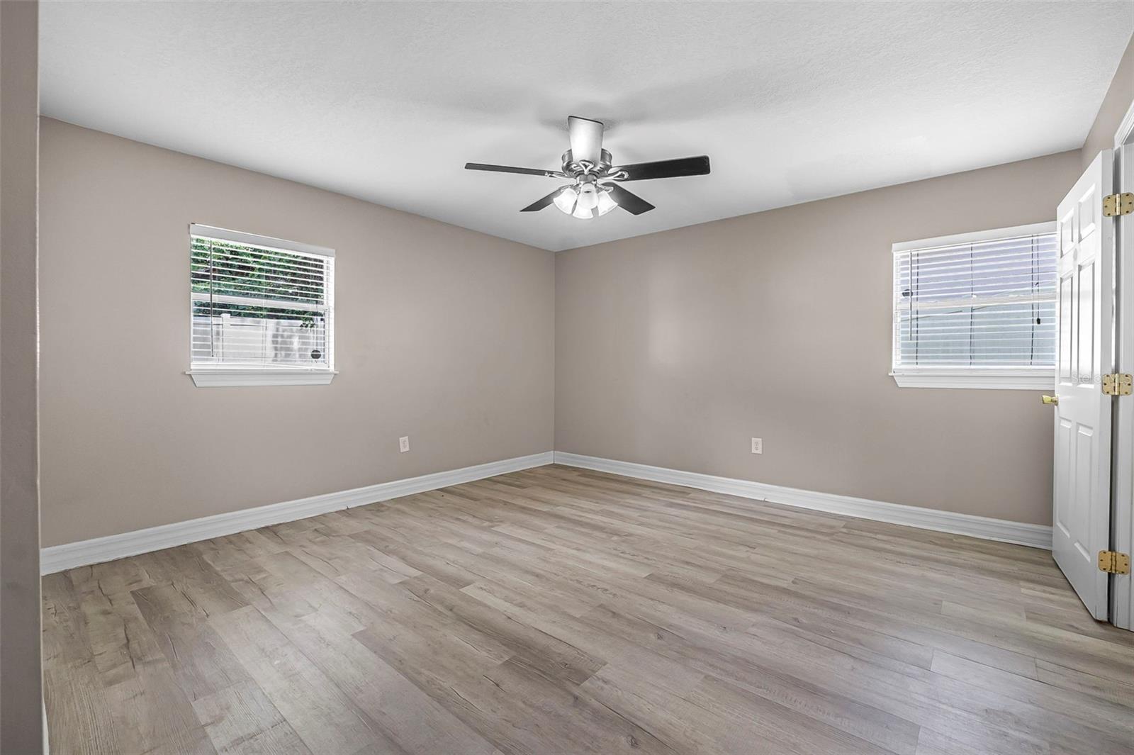 Image 22 of 35 For 109 Wynot Way