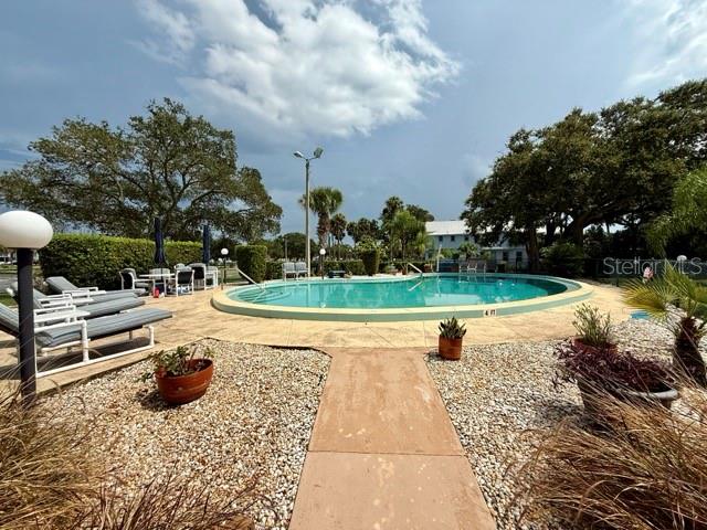 Image 23 of 33 For 404 Beach Street 101